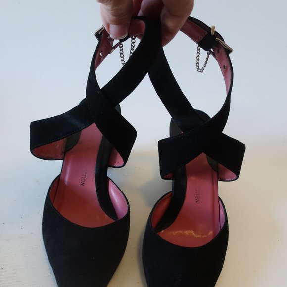 BISOU BISOU COLLECTION BLACK SUEDE WEDGE HEELS 6 * - Picture 4 of 10